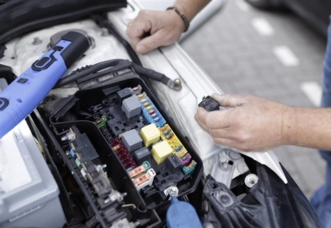 Car Maintenance: Electric vs Conventional Vehicles