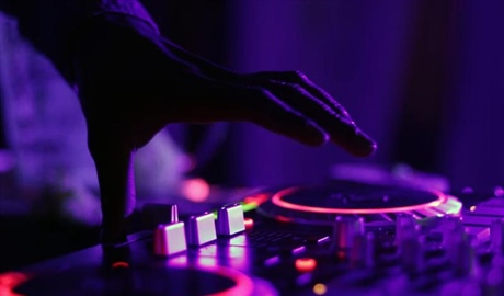 Electronic Music: How Technology Became an Instrument