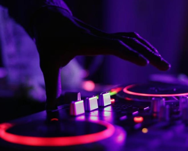 Electronic Music: How Technology Became an Instrument