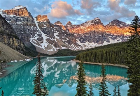 Banff National Park, Canada: Mountains, Lakes and Wilderness