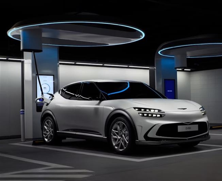 Electric Cars vs Gasoline Cars: What Is the Real Difference?