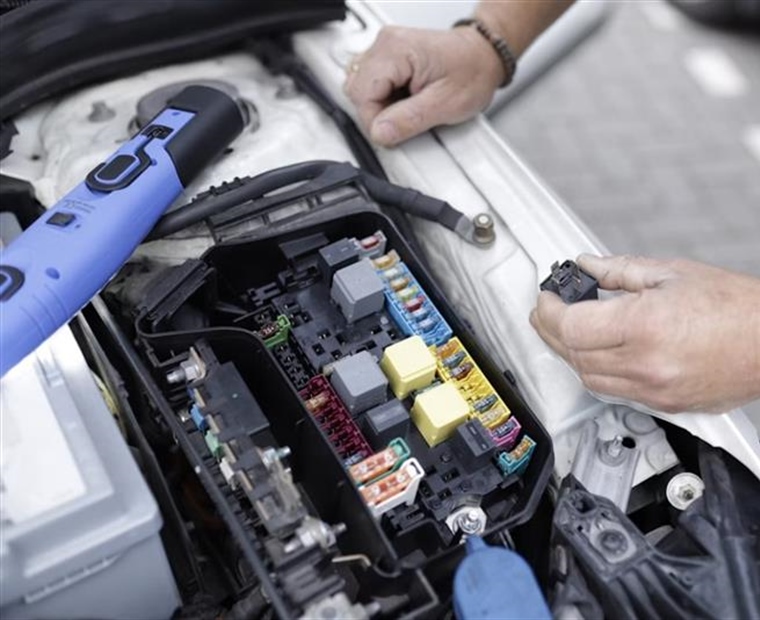 Car Maintenance: Electric vs Conventional Vehicles