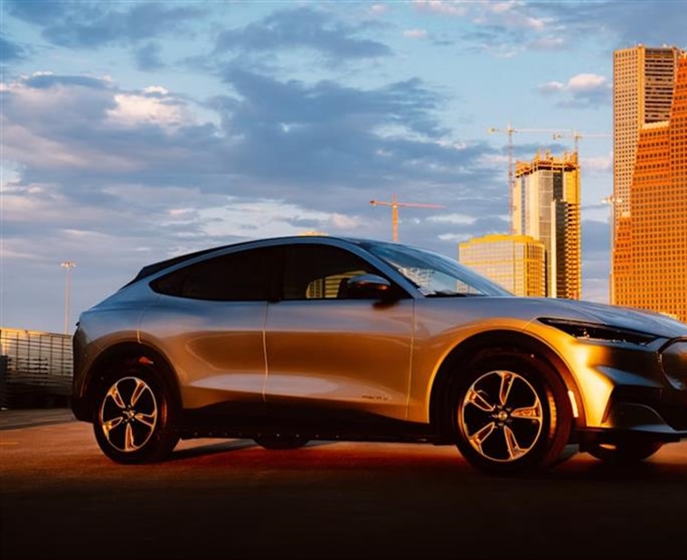 The Future of Cars: Will Electric Vehicles Replace Gasoline Cars?