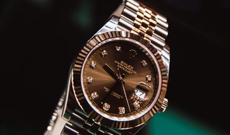 Luxury Watches: What Makes an Expensive Watch Valuable?
